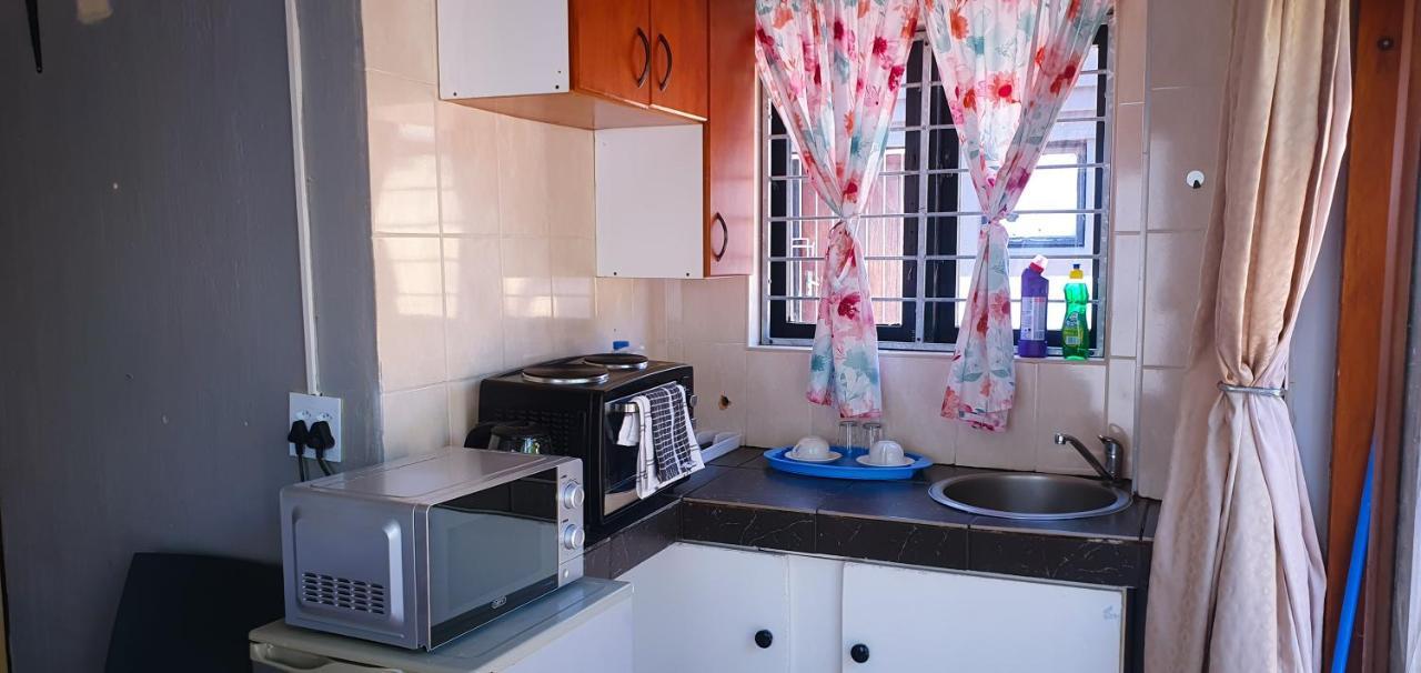 Sweet Home39 Guest House Summerstrand Port Elizabeth Dış mekan fotoğraf